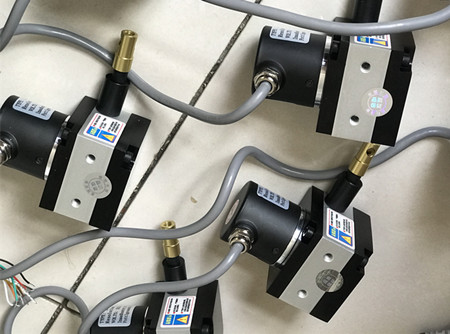 �x��ֱ��λ�Ƃ�����ע�������